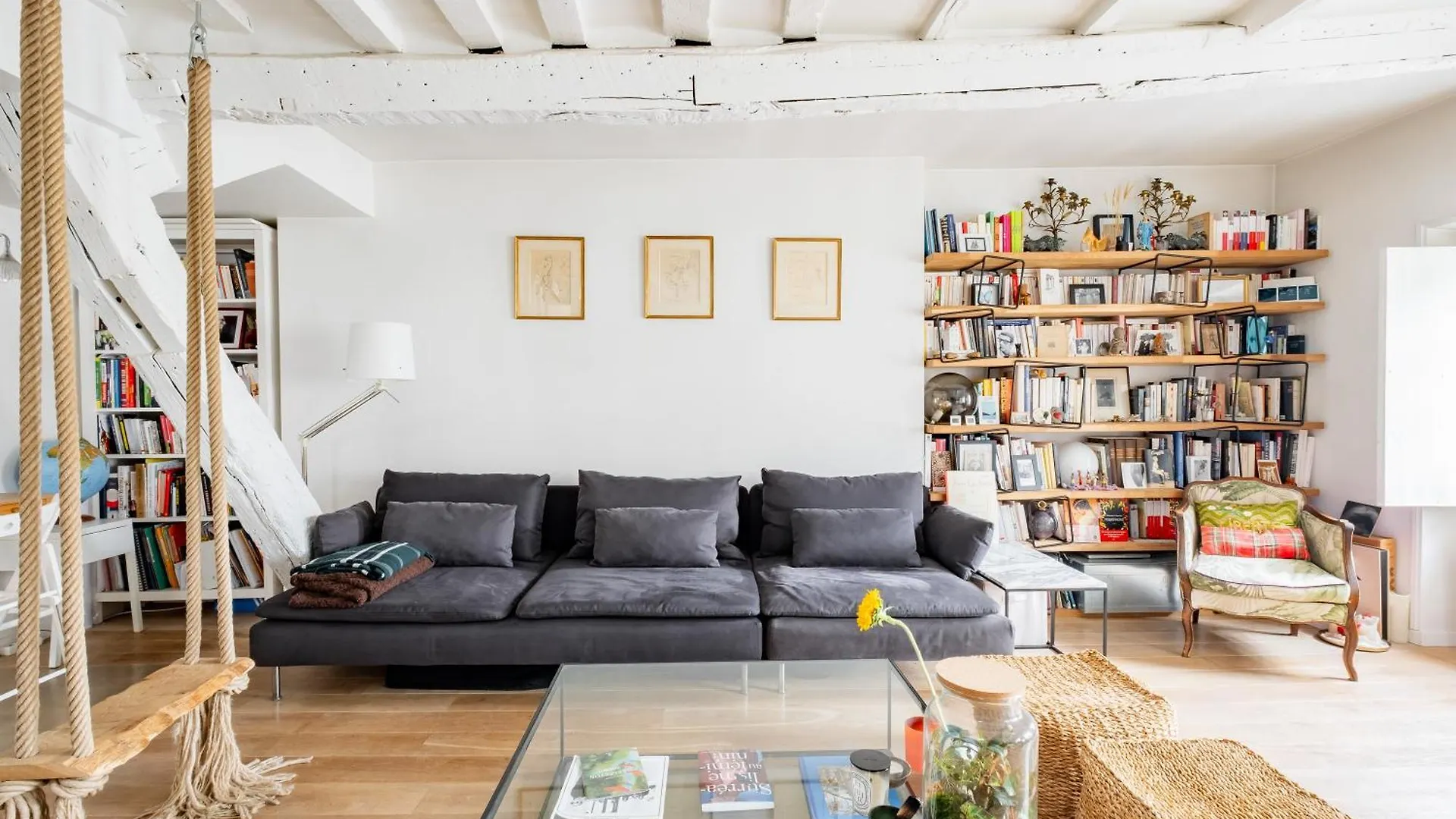 파리 Veeve - Modern-Chic Mezzanine 아파트