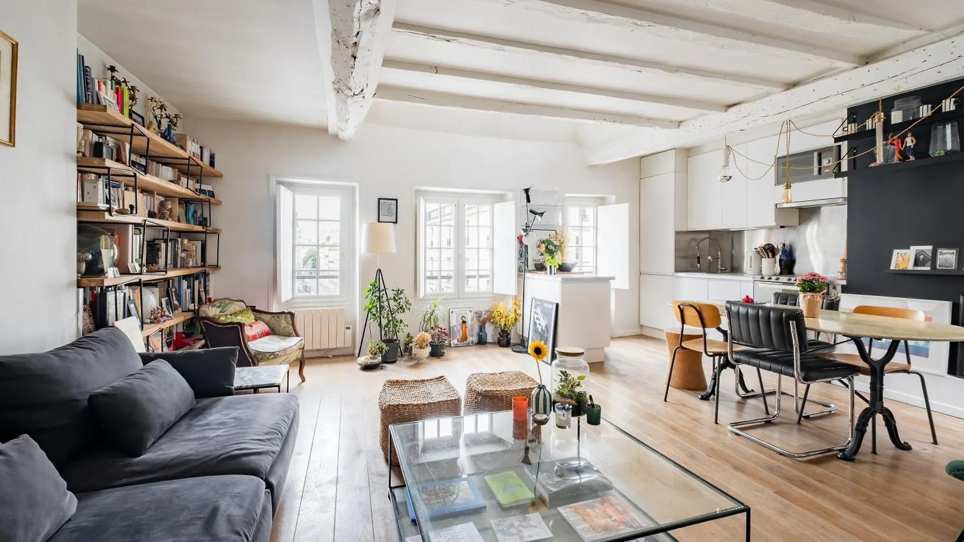 파리 Veeve - Modern-Chic Mezzanine 아파트