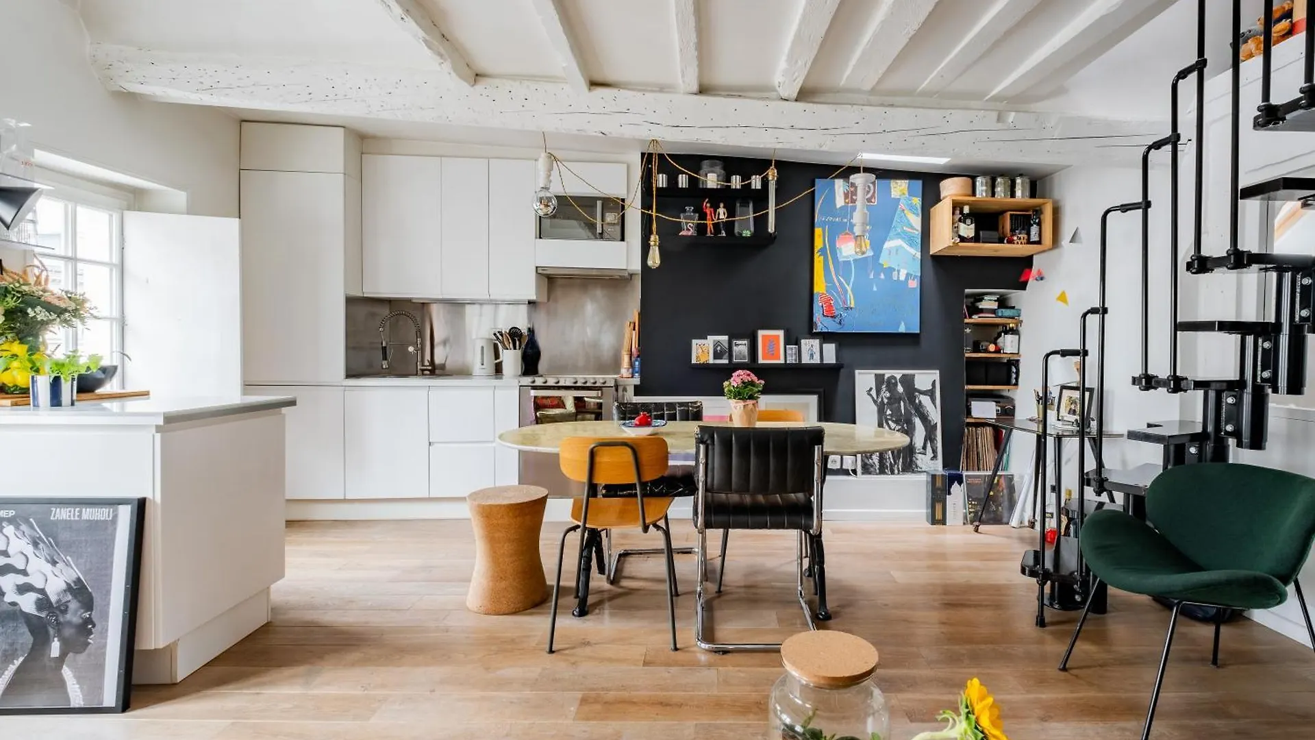 Veeve - Modern-Chic Mezzanine Apartment Paris
