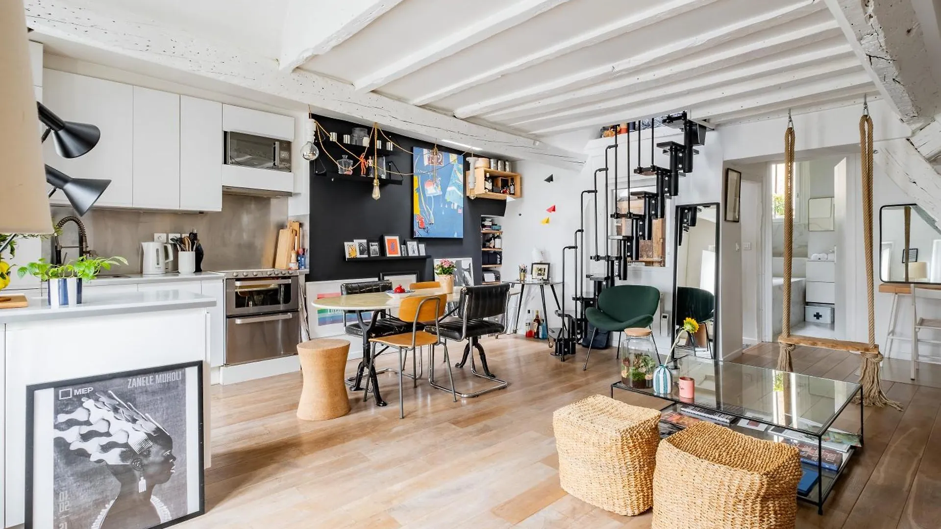Veeve - Modern-Chic Mezzanine Apartment Paris France